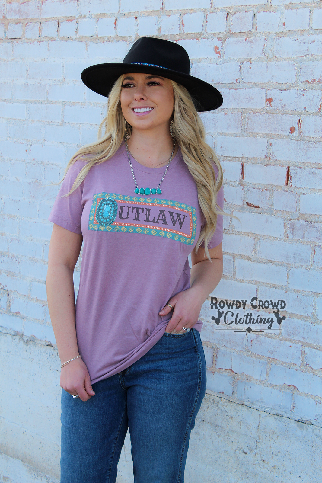 Outlaw Tee